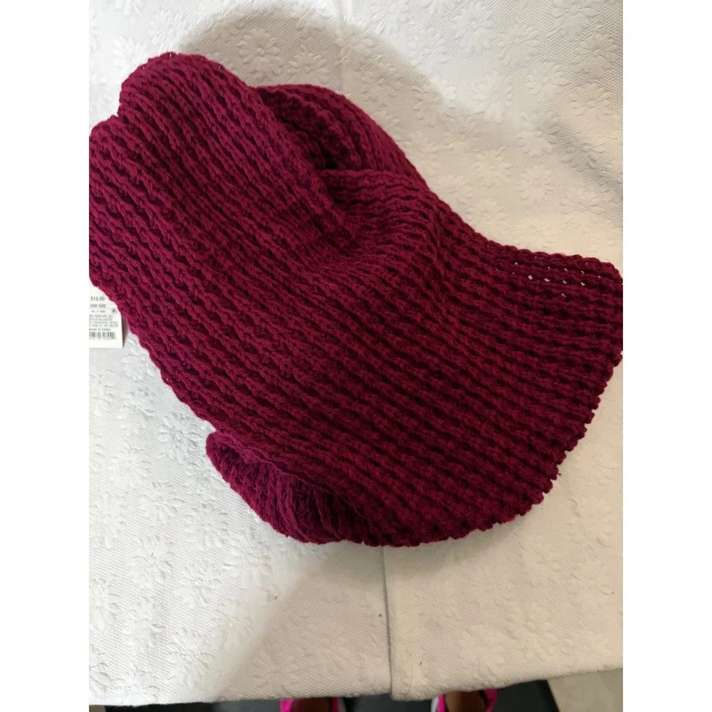 Mossimo SupplyCo Cozy GoblincoreWhimsical Indie Burgundy Knit Infinity Scarf NWT